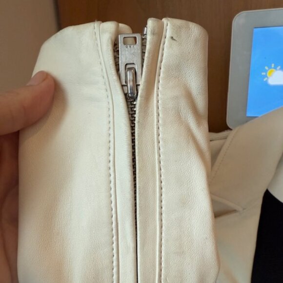 Pre-Loved IRO Cream Lamb Leather Motorcycle Jacket - EU 36 or XS - Picture 4 of 10